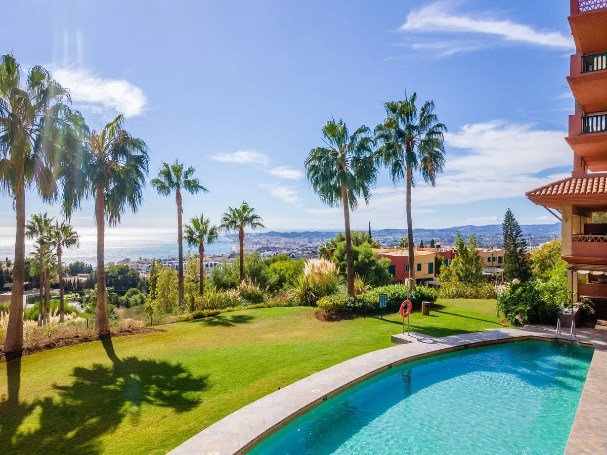 f7c4e195-84d1-4c73-b277-f33d59884f2c