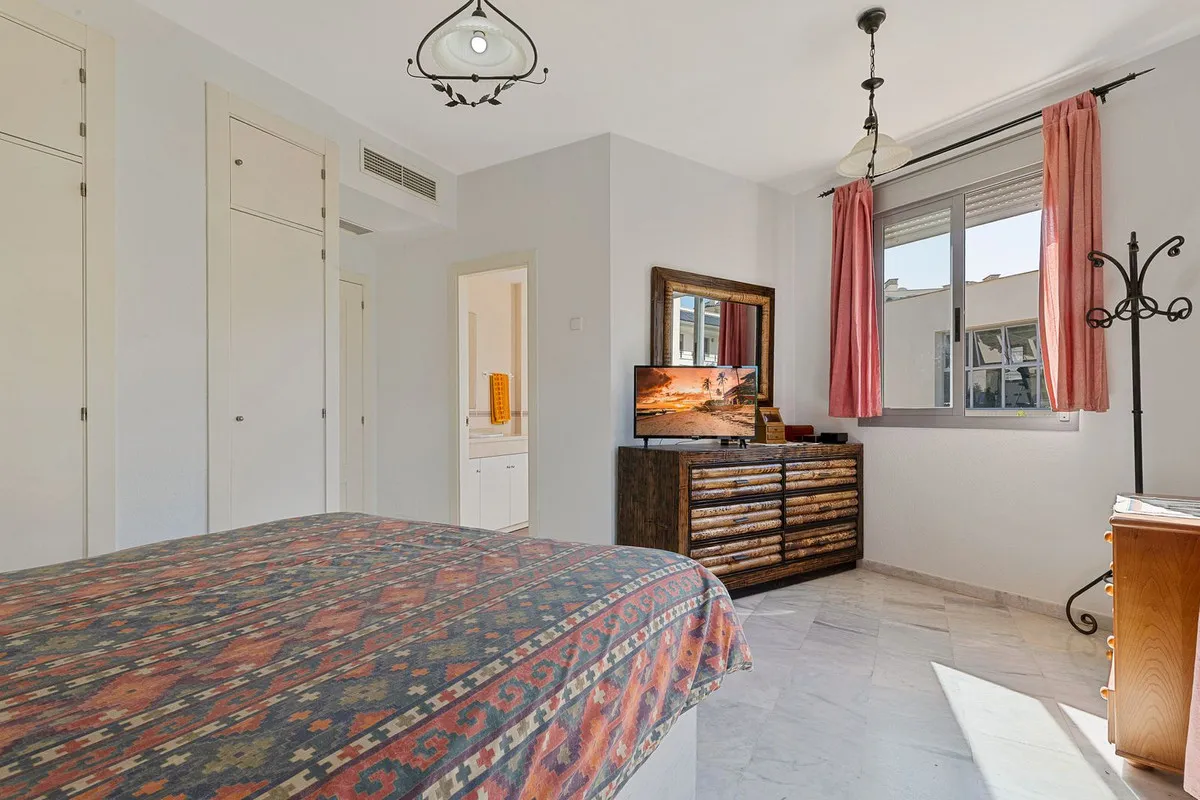 61dea956-9da4-41e9-8cdf-4449faceefe5