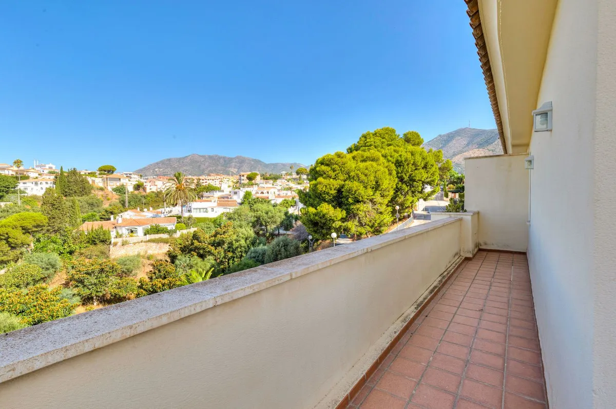 9fc0b961-c96c-4218-ae03-65708f9a7101