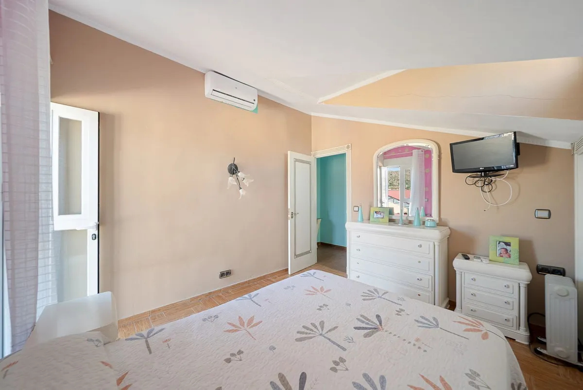 54c579f4-35db-4704-94a7-099514e166be