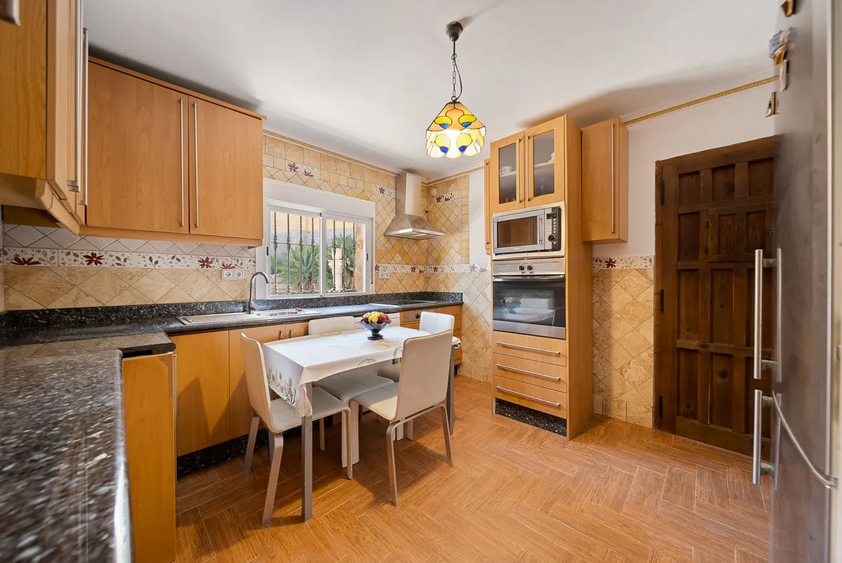 86f0becb-b371-4a48-ade2-53f55276749b