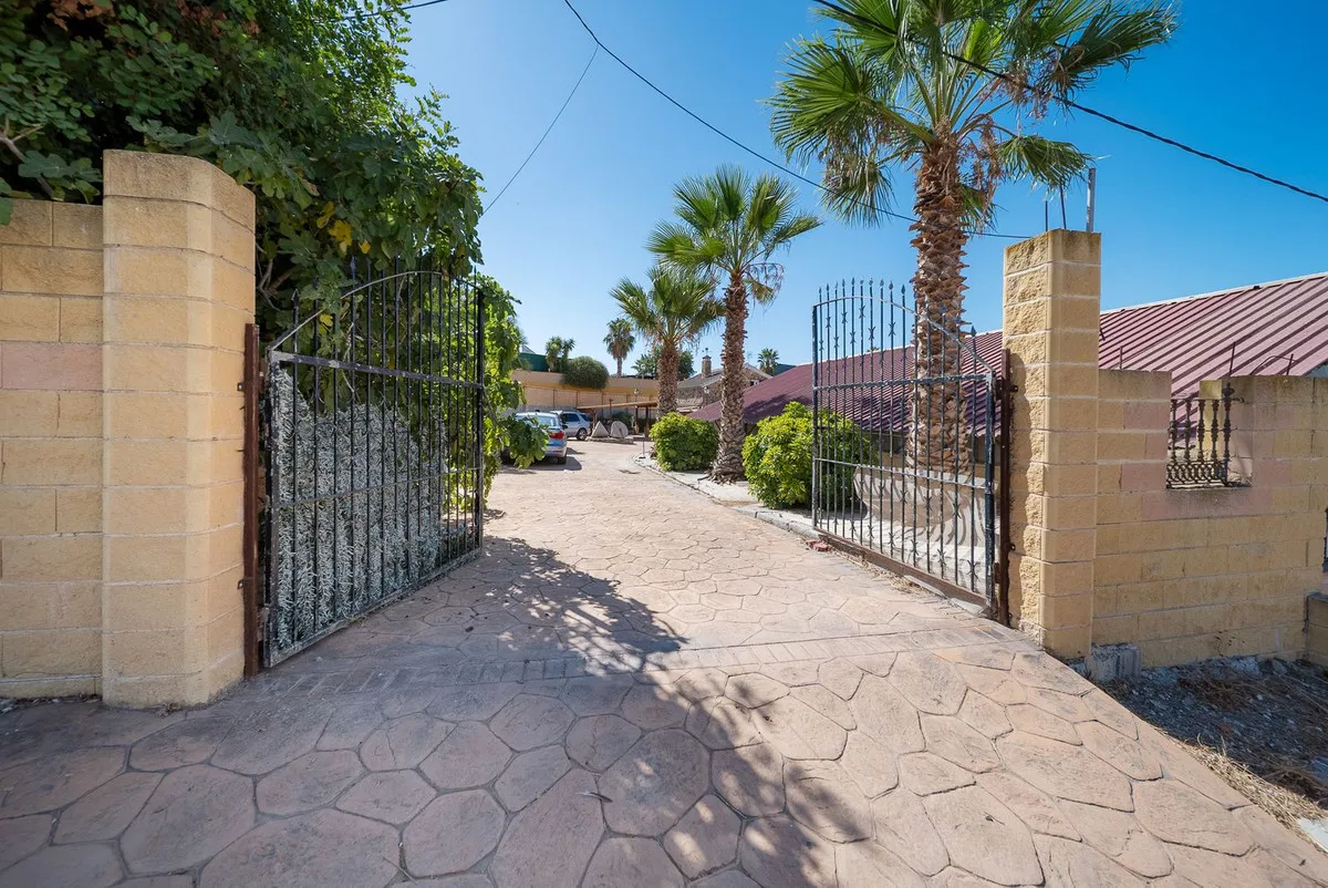 b569fc5e-76da-4797-92fb-56743e393b4d