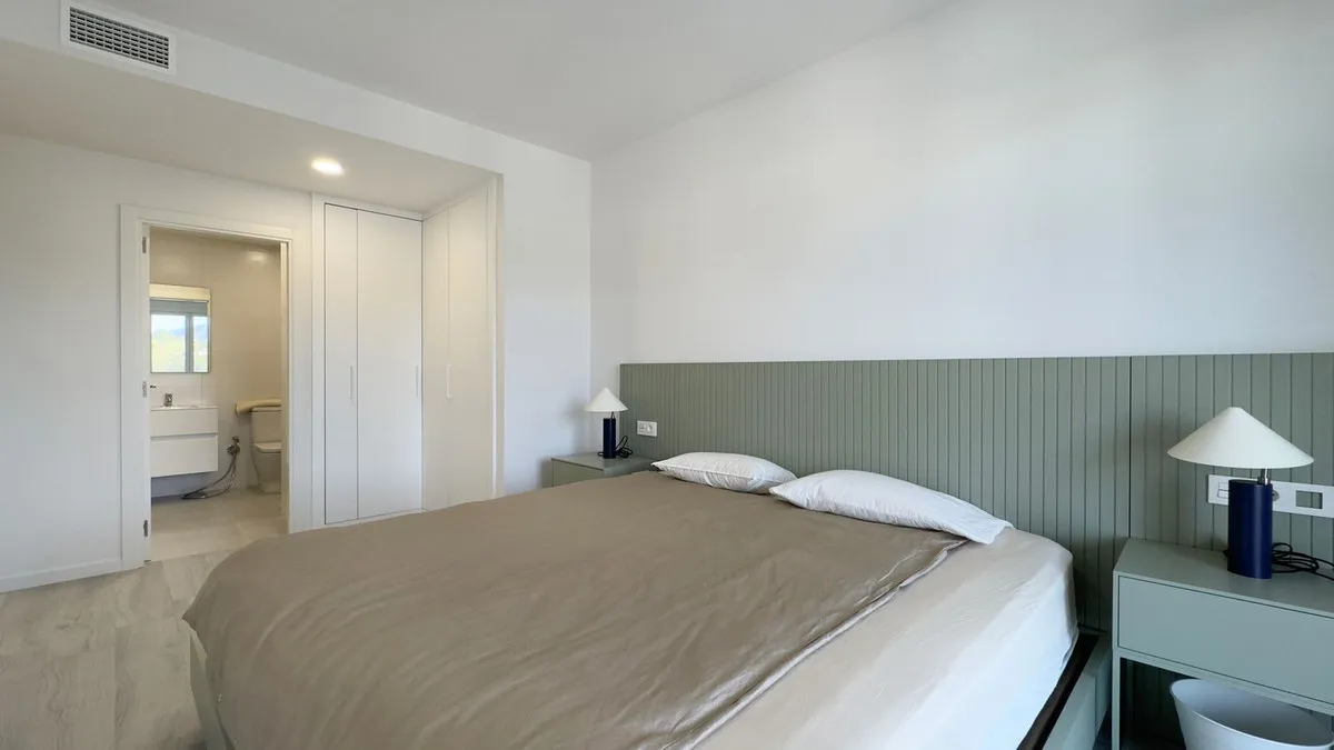 e536c4ee-cd79-4ab1-a617-868e0bd3b13c