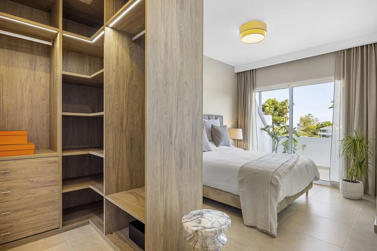 5e72701d-81f8-474e-a9f7-f777049f6cda