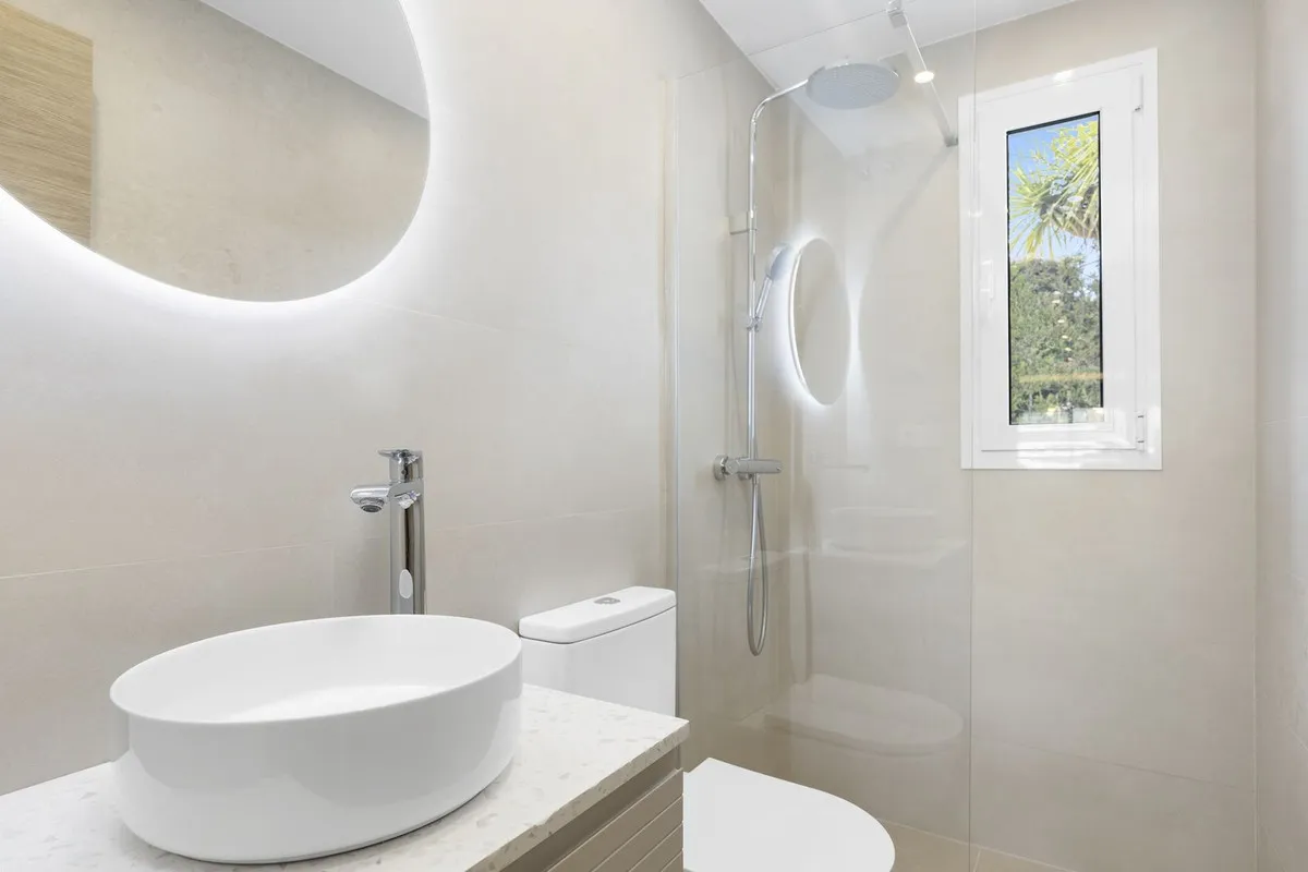 b401b8ff-03d9-42ae-970f-02dba270c7ad