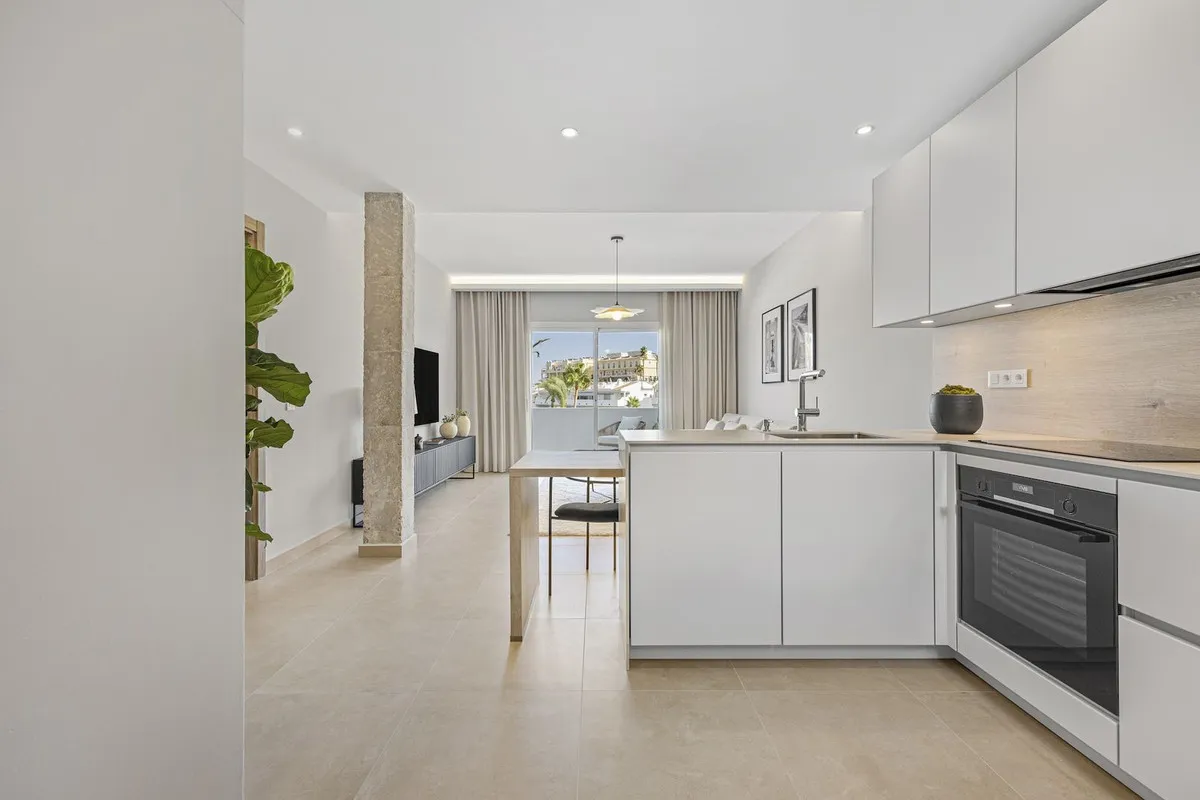 fbbf550d-b62f-46ba-afe2-7c84c7920f3c