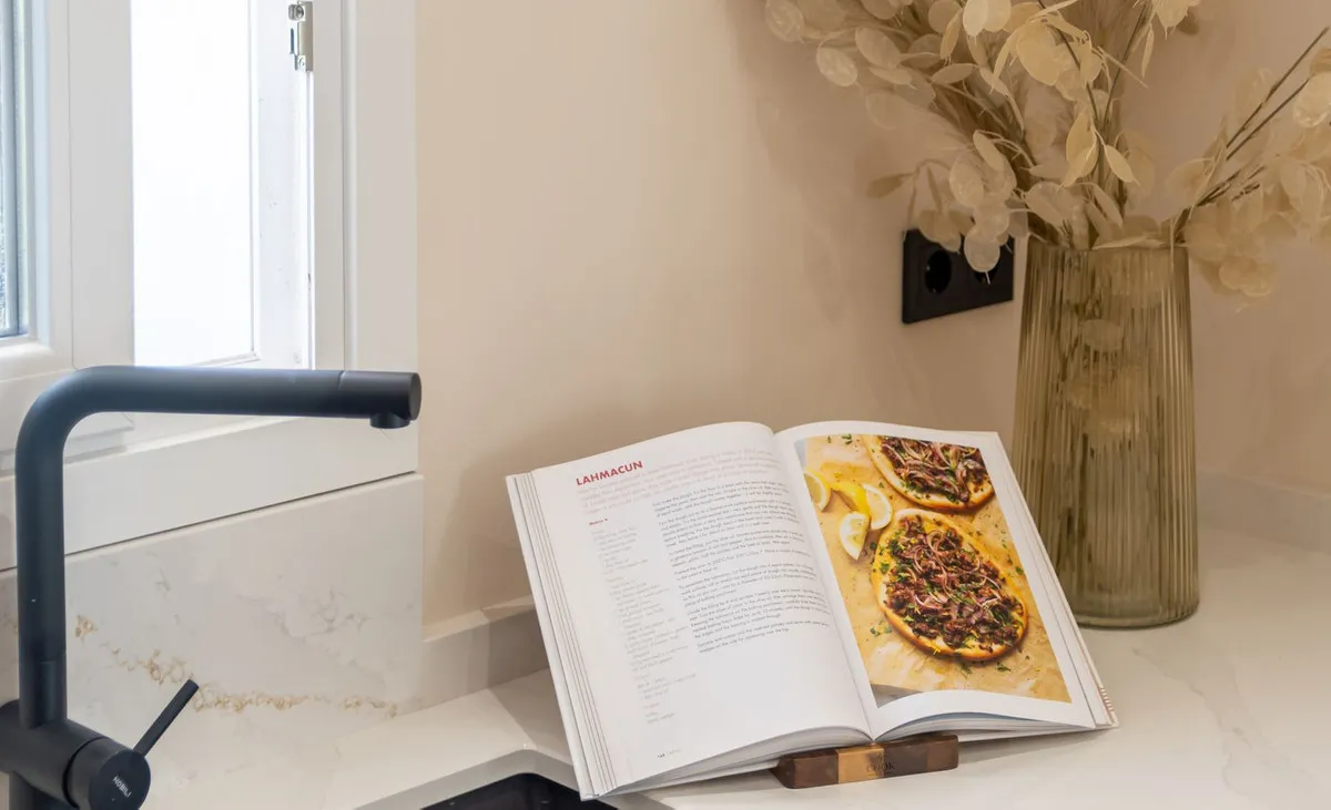 e914d9be-1a5d-4192-afe2-f2a03af95161