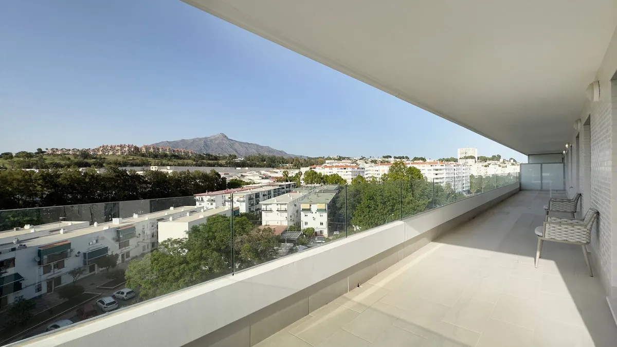 5e524312-175a-4abc-abad-b37a04cf3f02