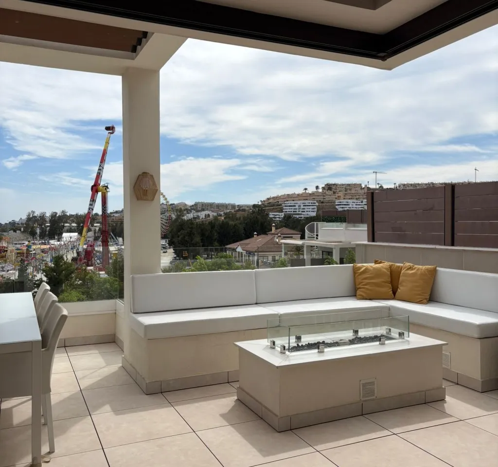 a5f3e05e-7d1f-4a79-9b29-f808ddffe2c5