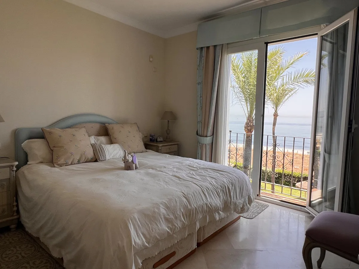 0f8a6b06-a7c5-49f1-9387-c1d9f10a6175