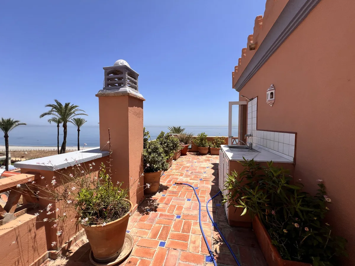 ae2a650b-6266-4800-b849-feb10bbe994d