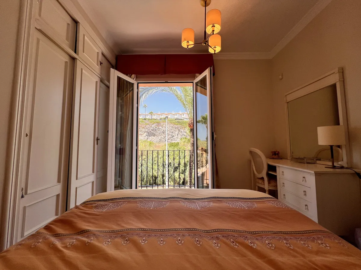 df2fcd3d-ecb4-48ec-ab2a-1768e0c78123