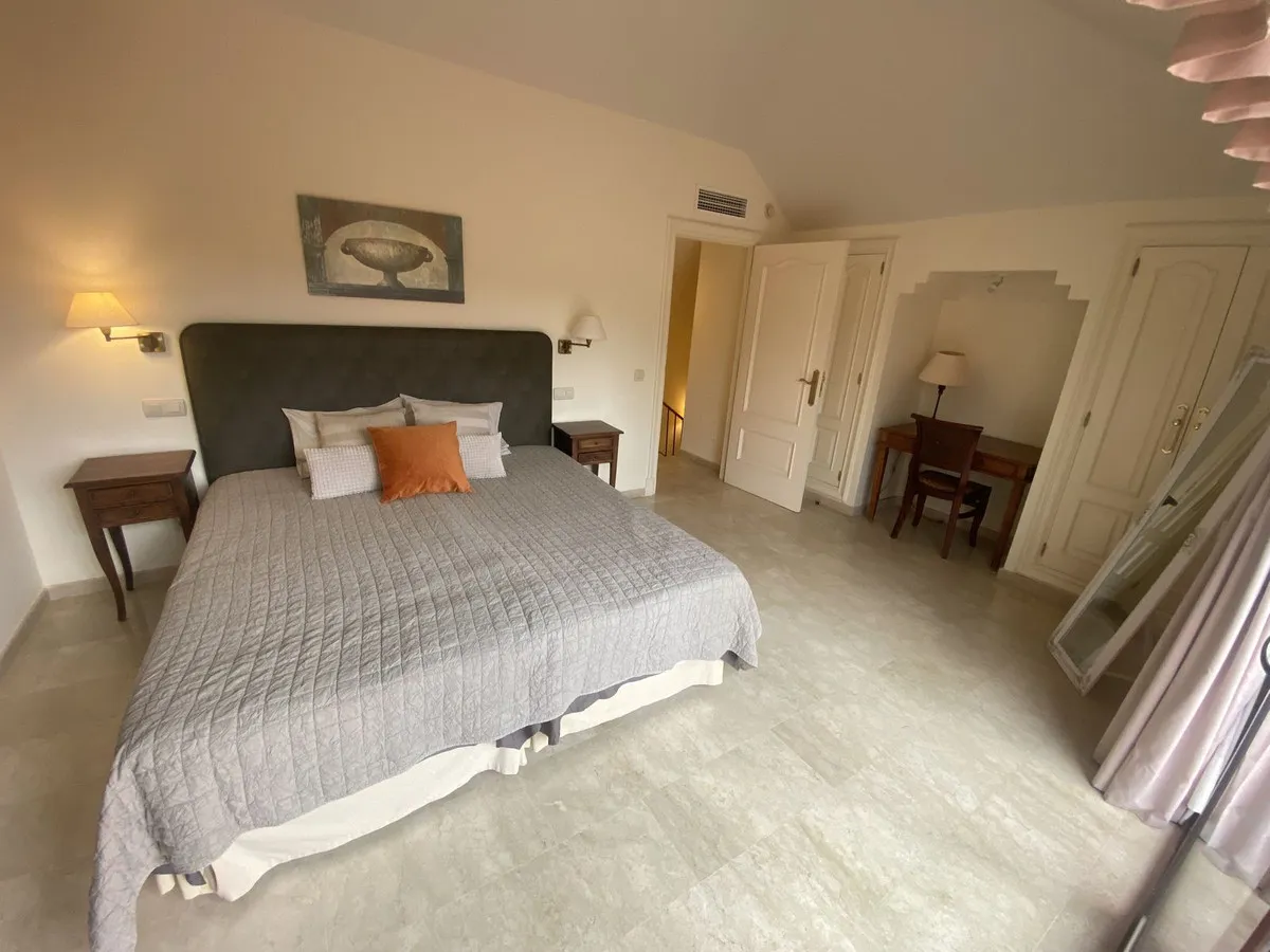 b56ab7f8-68ca-478b-983c-3288f5e21903