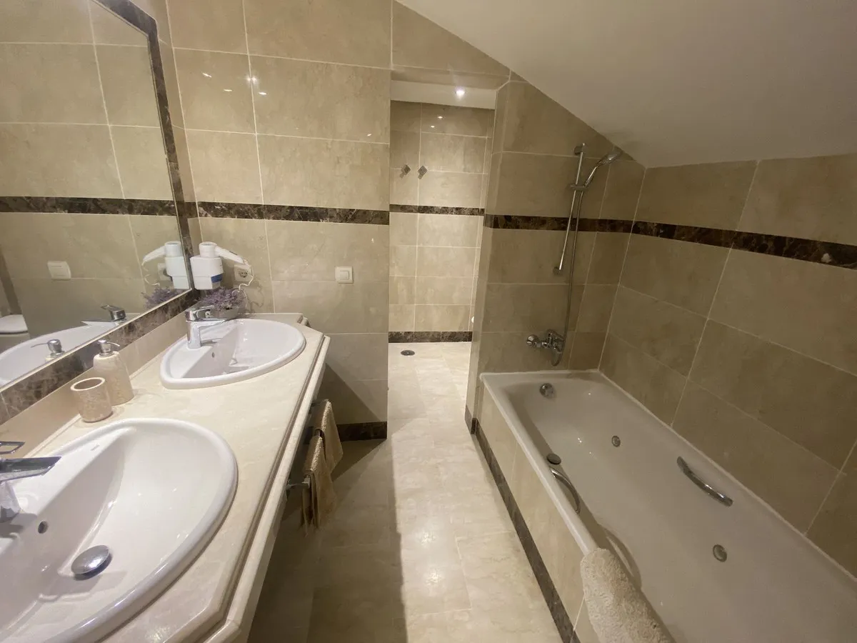 b6ca36f1-375b-495f-ab22-fba0d774e8be