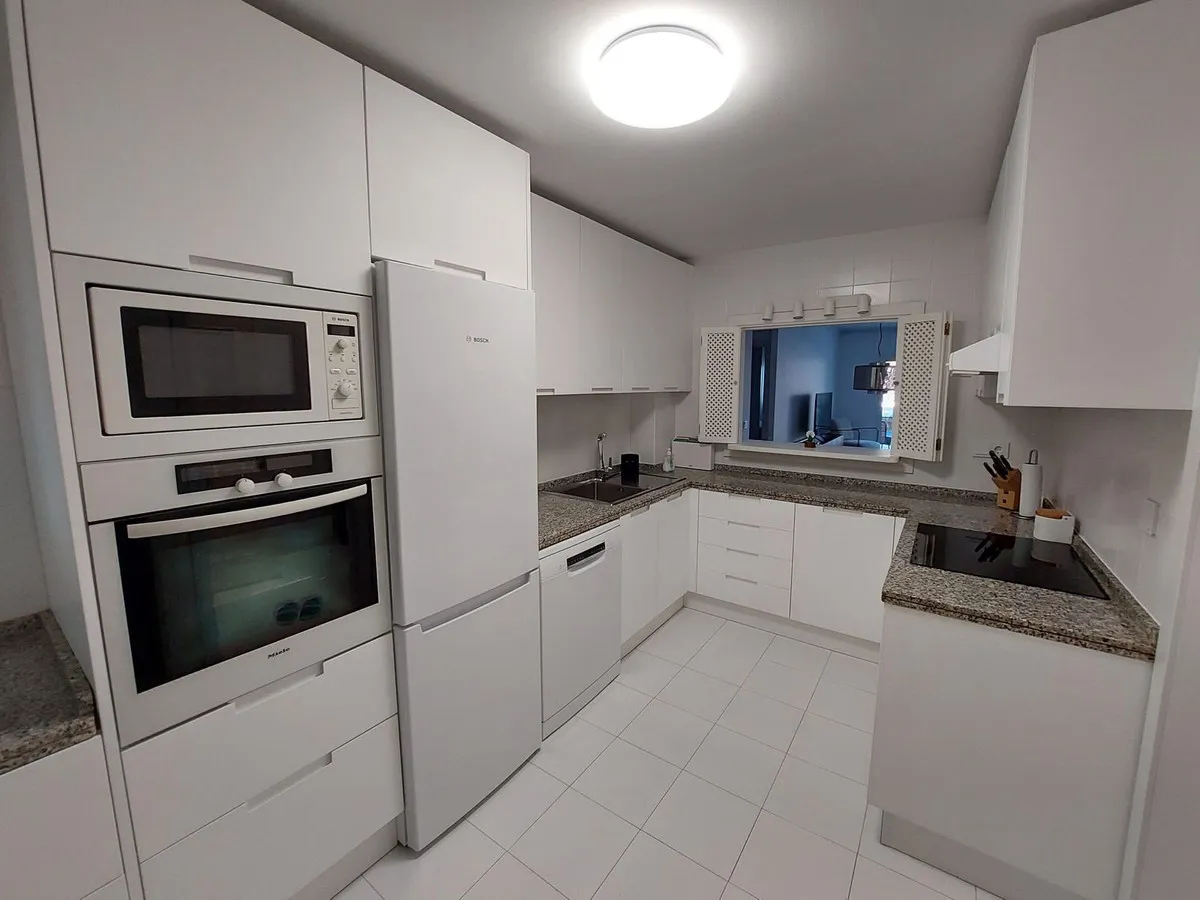 b5be557c-d872-4362-889f-58897a0e57c7