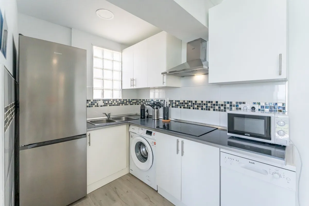 0c82fb9e-faaf-4e79-bf00-742f45c1846d