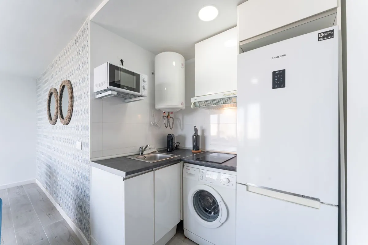 34fcd320-4a79-42cc-b8f5-185c212b9205