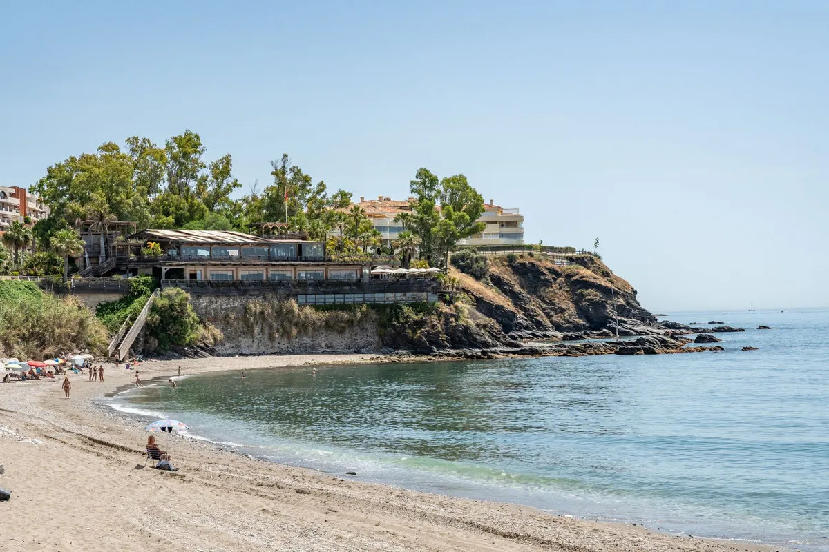 51e7f39d-e06a-4f51-b15d-71d6ecf0ecb8