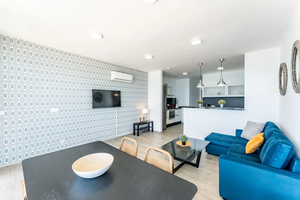 6f1027a7-d3cd-423b-adbf-0e6662dc8736