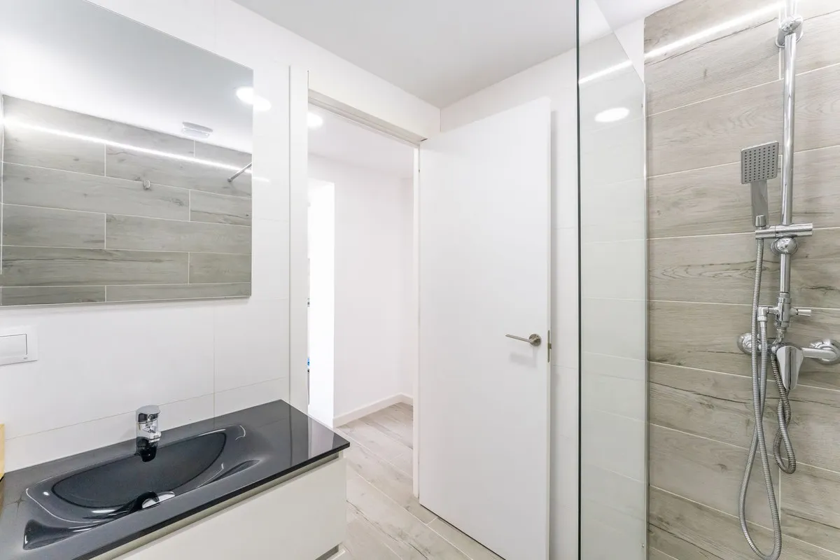 7b6bf6fe-b4c7-40a3-850d-de9ed474fff8