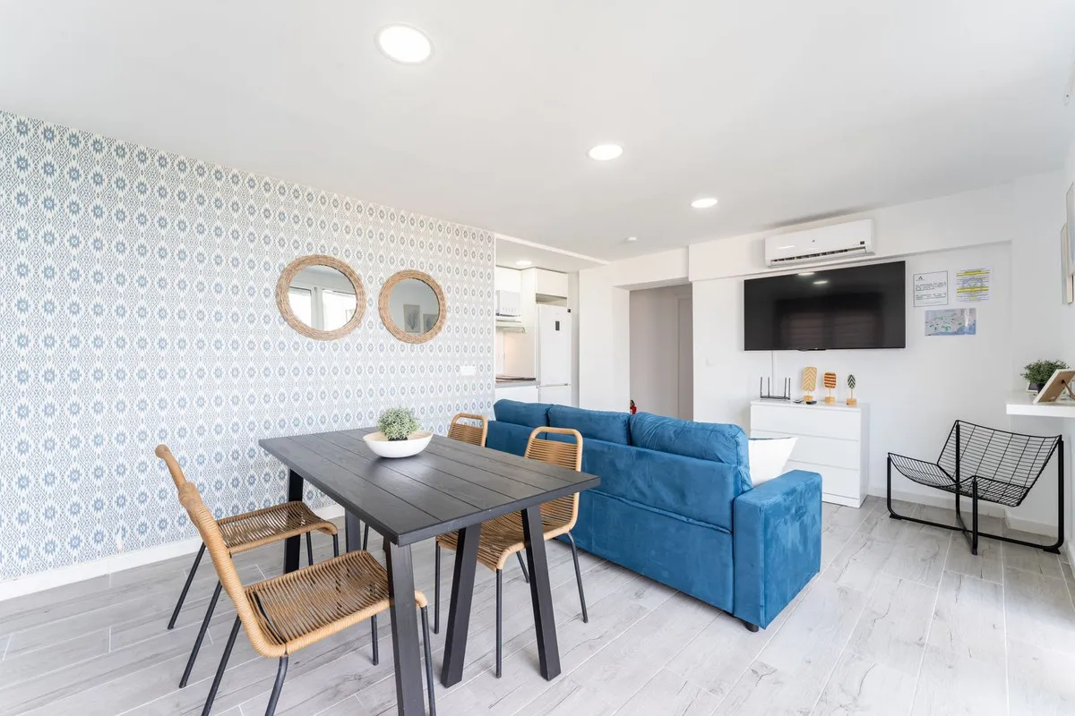 a8d87d4b-7229-4c3d-a951-0c2eb9780da7