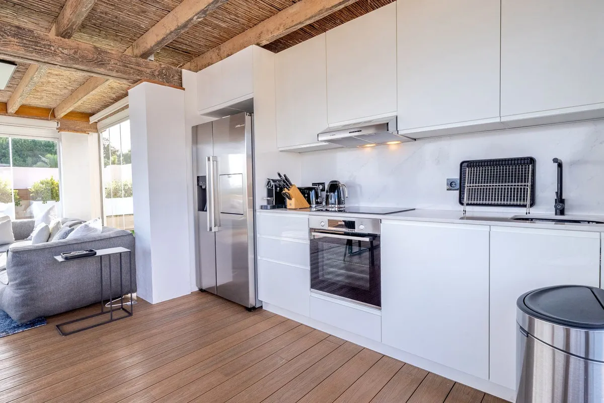 0a5a8c46-bce2-4d8a-becb-2ea513f37150