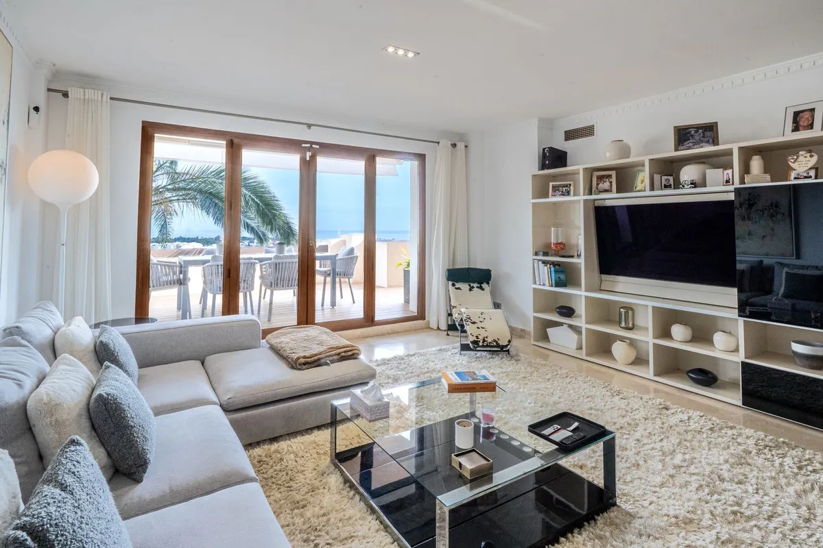 fe06a6b3-2db3-48ee-8352-f5cfa5364f5a