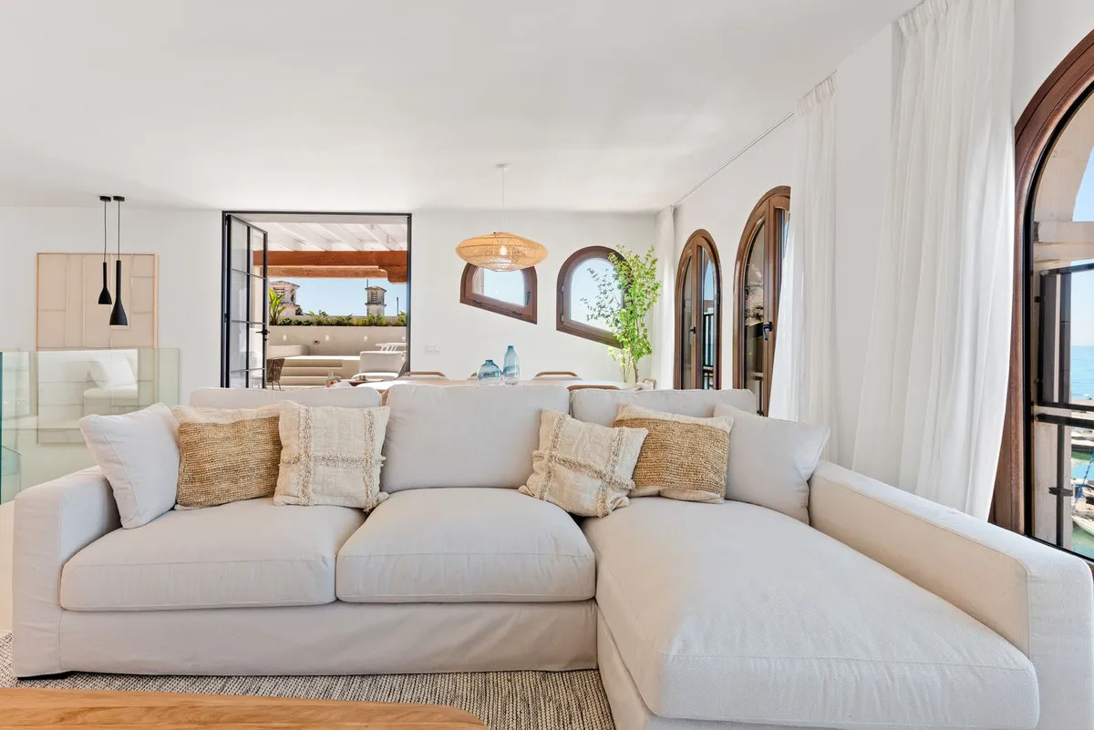 4233f755-2b87-4427-985a-9132d163551e