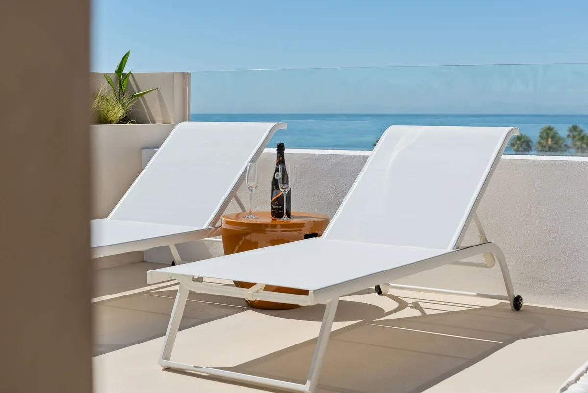 52ab5e1b-2f7a-40bb-908b-2b4ad343ddf4