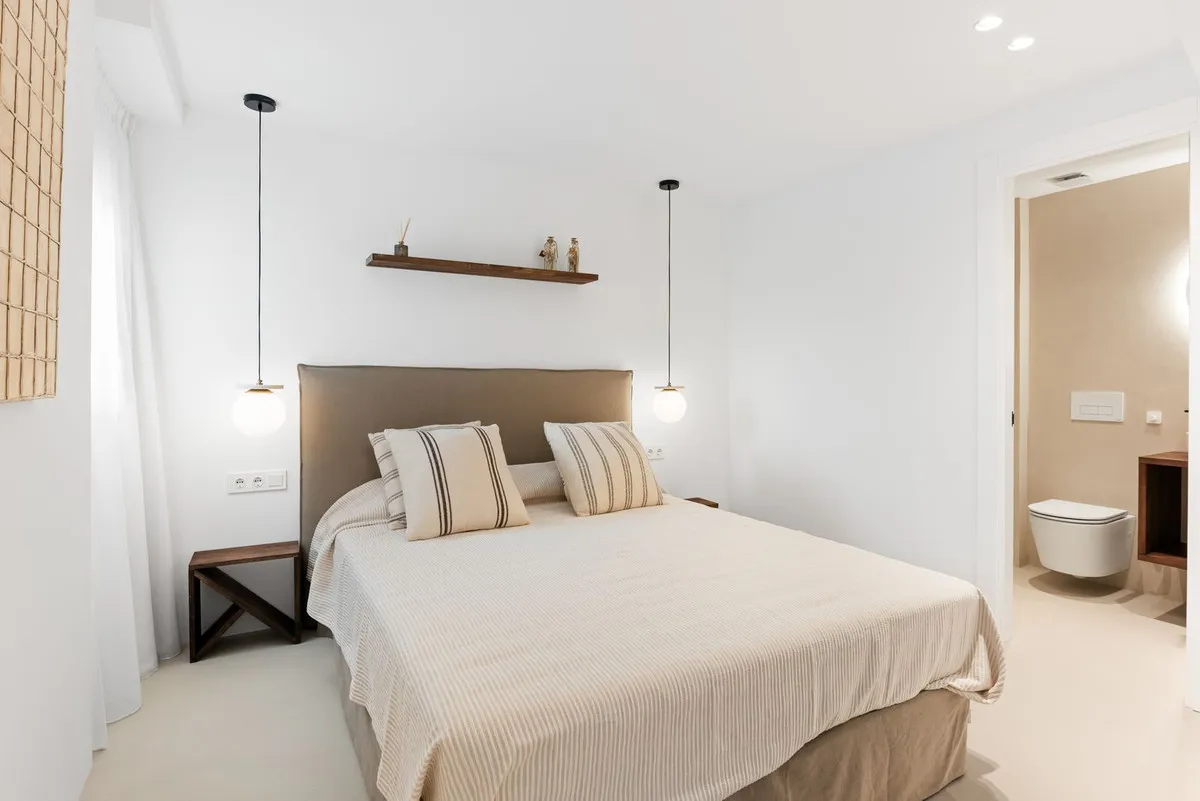 6ead5c4b-ef7c-4f1b-95f7-cb2ebdd766b6