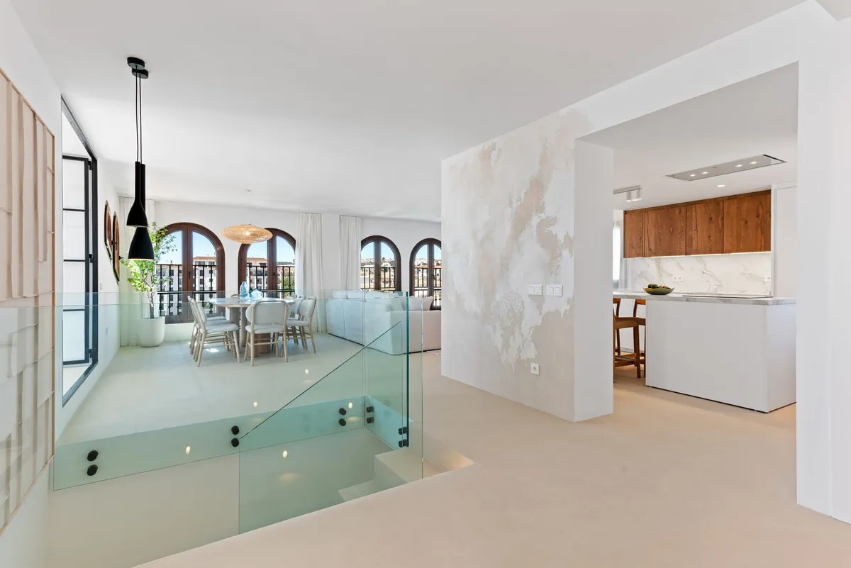 c0949c15-082d-42cb-ae3c-7cd59c478c87