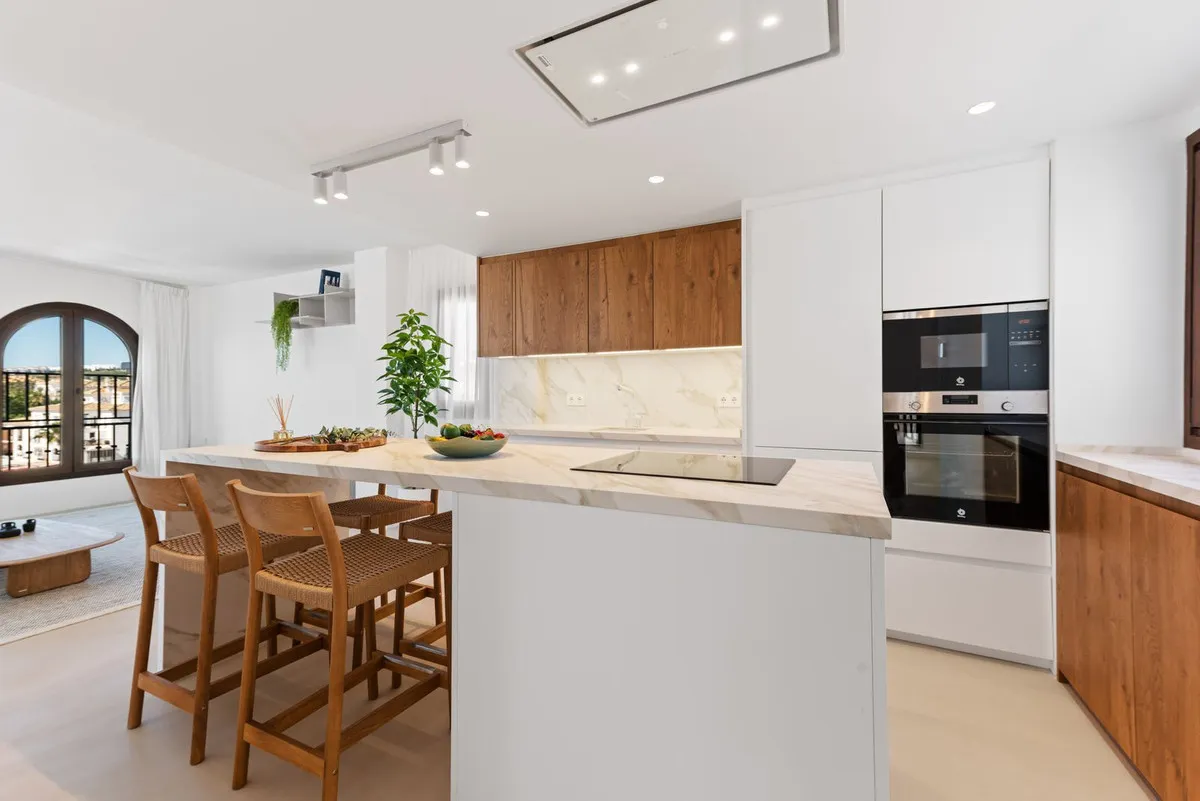 f698880f-8096-461c-8185-ffb419257193