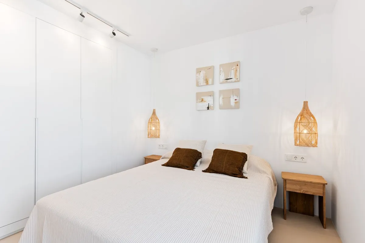 f969644a-6e84-46aa-a676-bbb49166417c