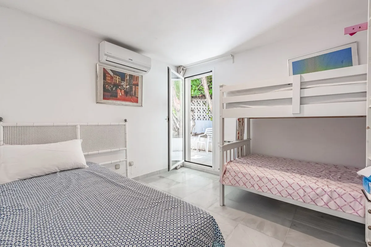 23a50563-b31f-4492-ad99-ac2f7c435f2d