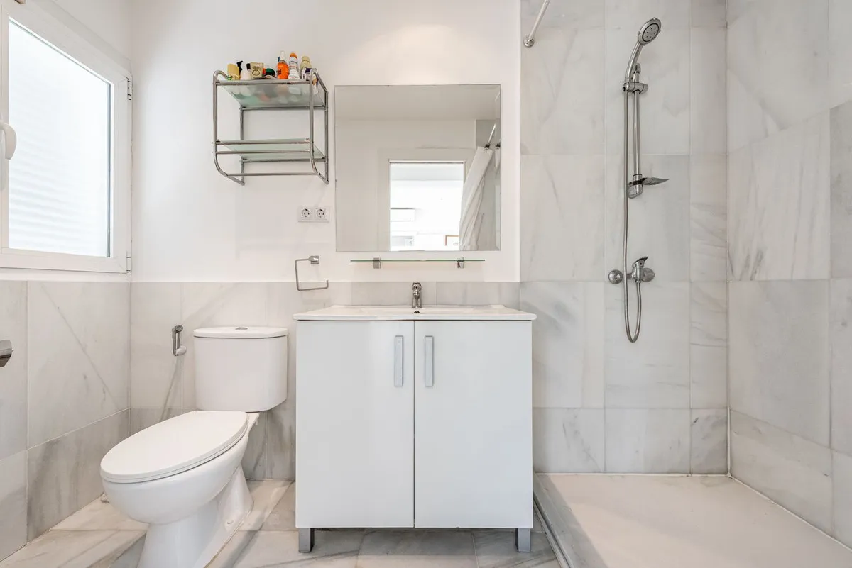 6cb09105-47af-4ecf-b5d6-22f0a5354915