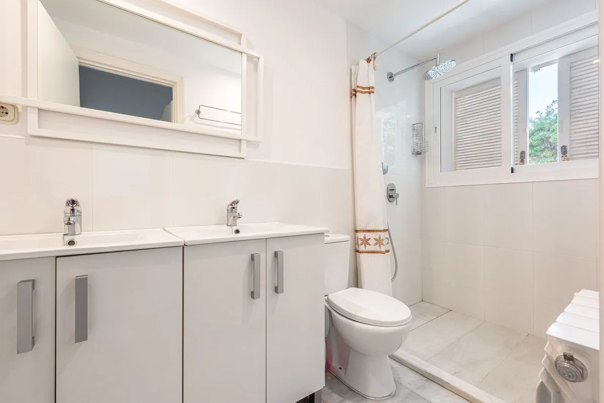 b90fb6c0-0959-4dd5-8fa1-4a79216afa29