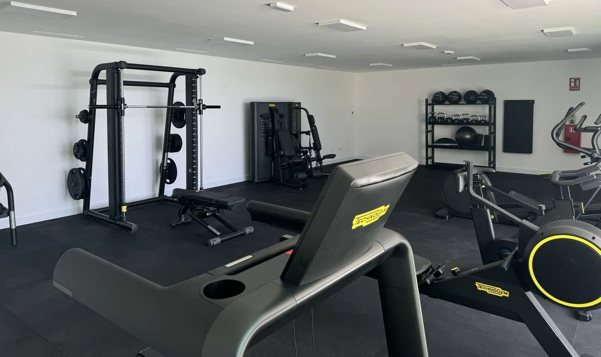 251d975d-47e8-4884-8526-e001aea2f93a