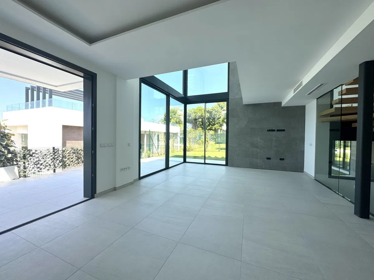 8bb5a68d-c0b8-4fdd-bc61-63b4cb9e57c8