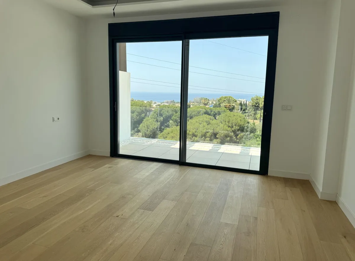 b6cfd9ca-8f9e-4ac0-a9a0-bf3048da7bac