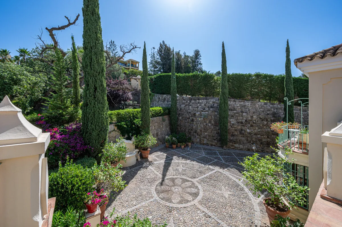 3c65bdd8-13dc-40bd-9f3a-bd491e871074