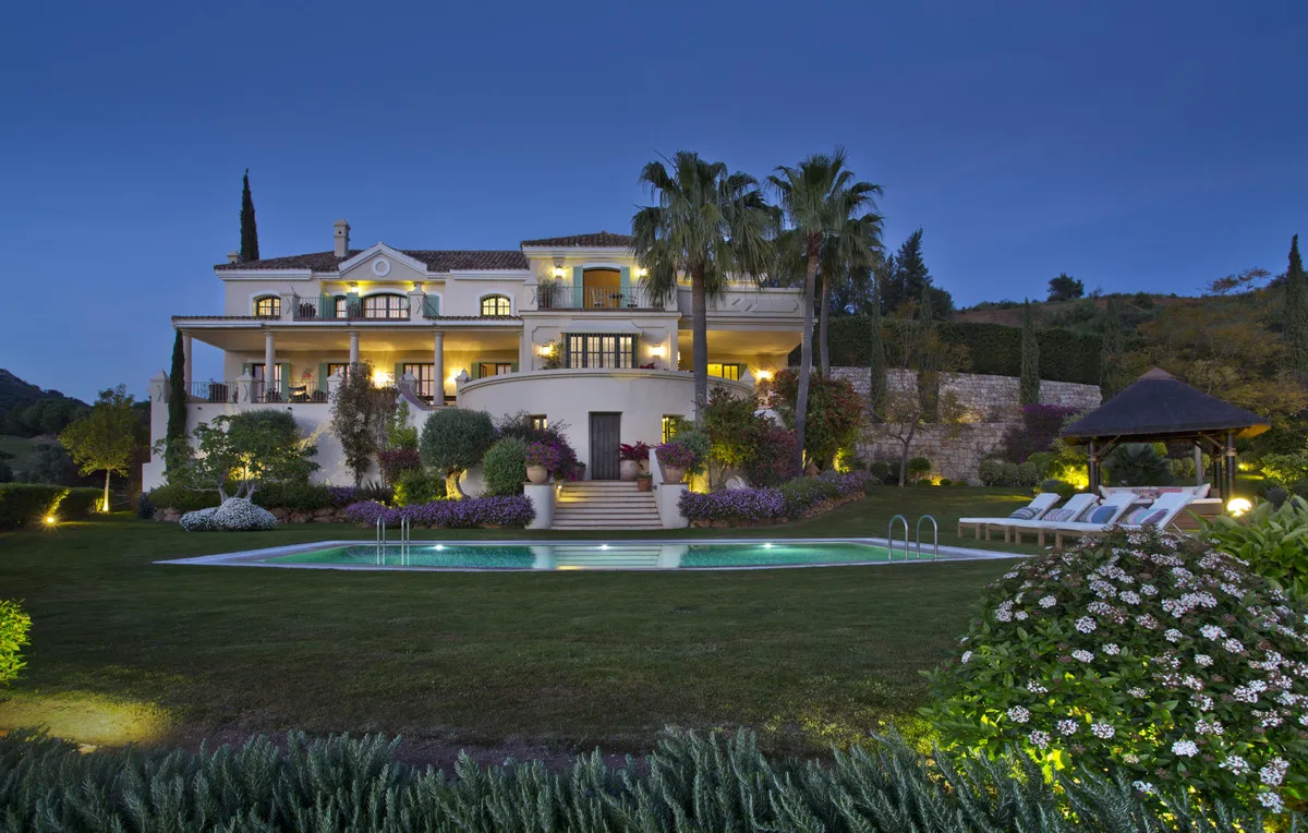 cc585993-5e78-4964-b715-5bc7f15d67fe