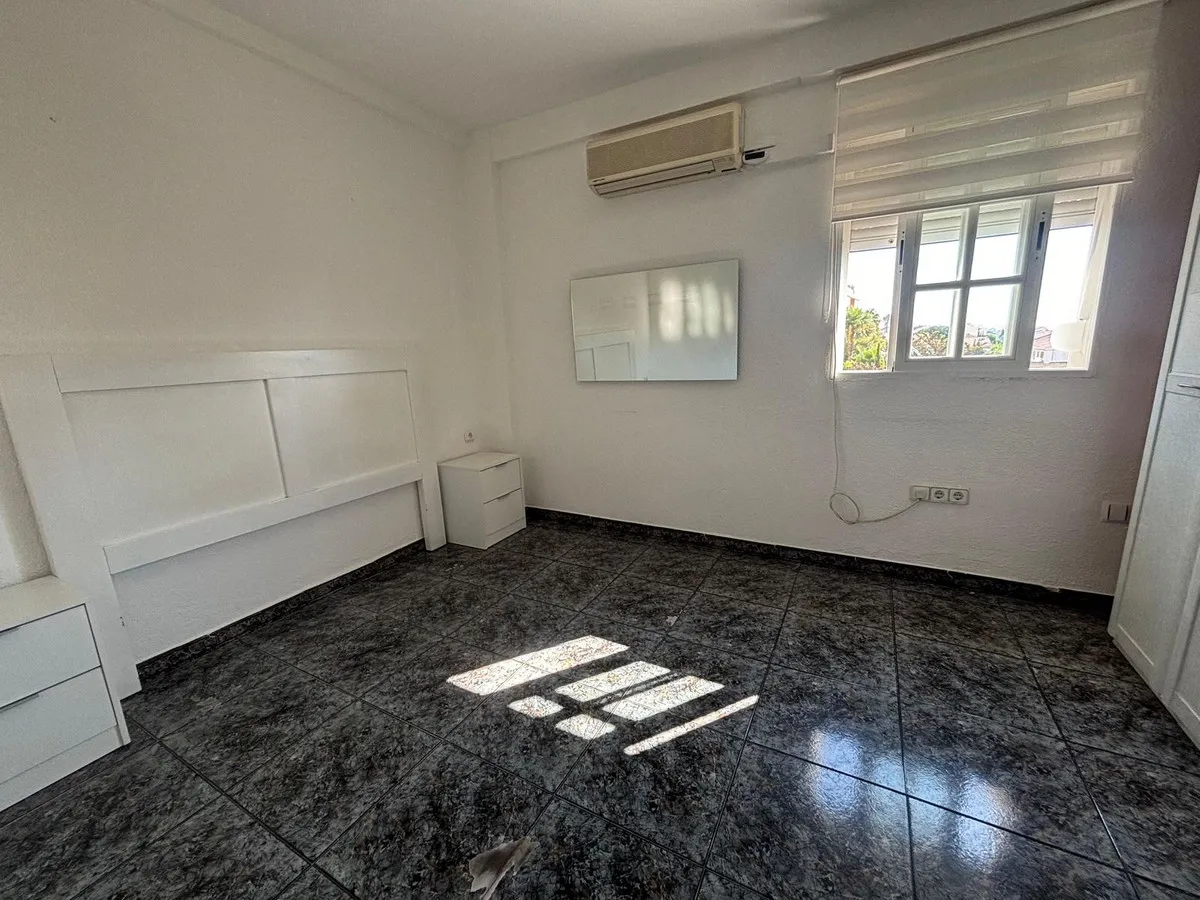 c1e8687f-cb3b-4f82-a08f-e16a8c7947b2