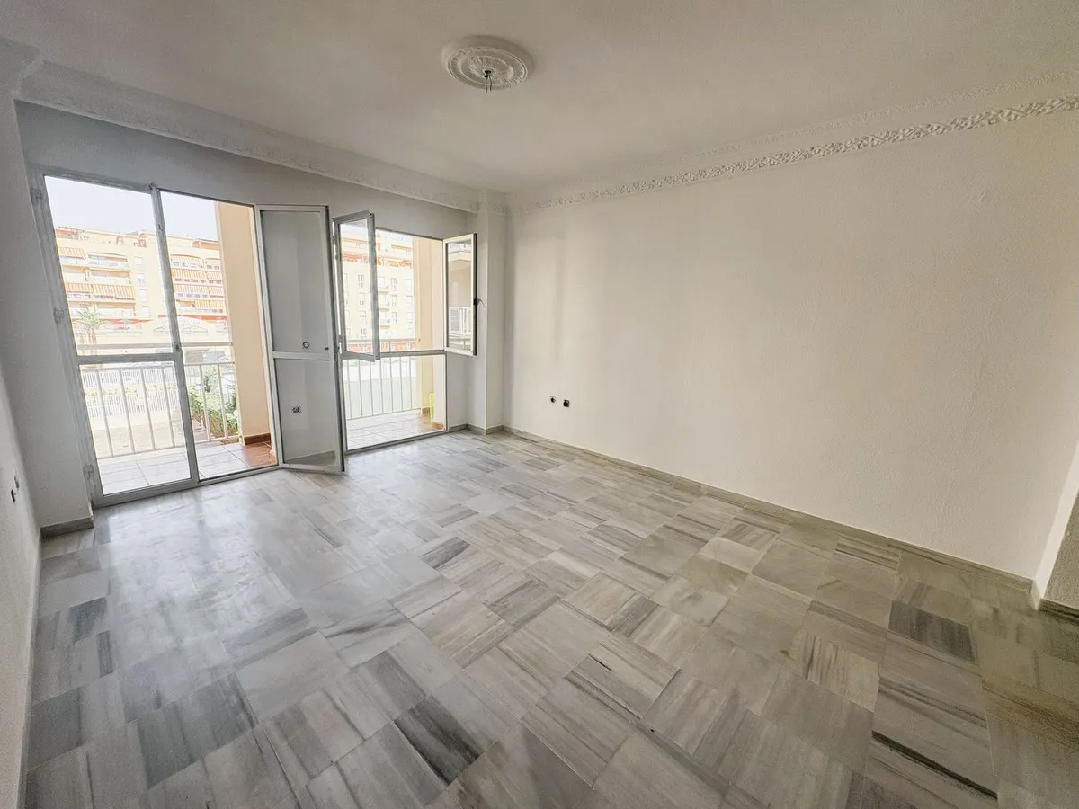 72d0009d-df67-4913-831f-bbc633f991ae