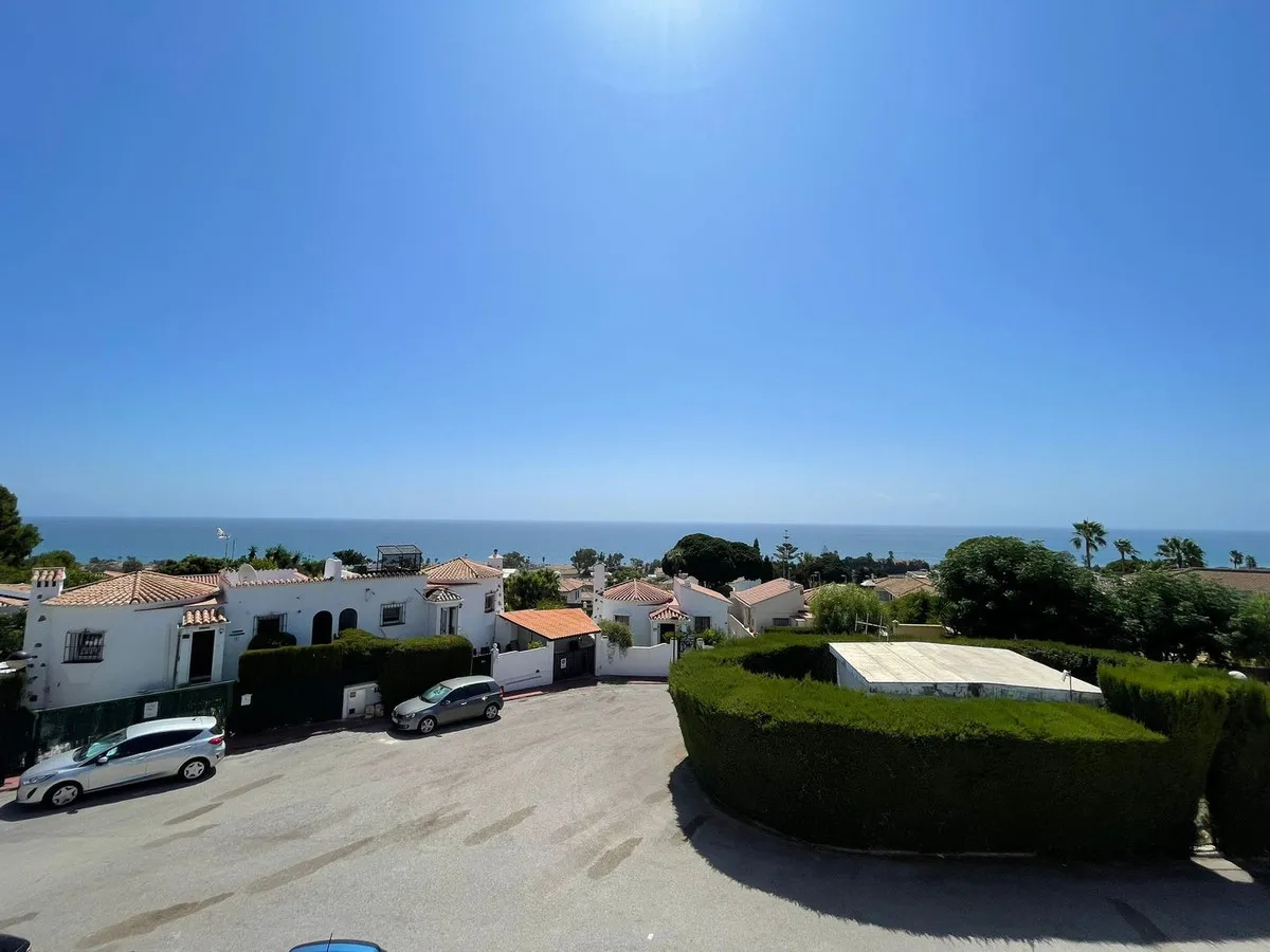 b6efb1e3-f528-4ace-b3cb-250a2db21eee