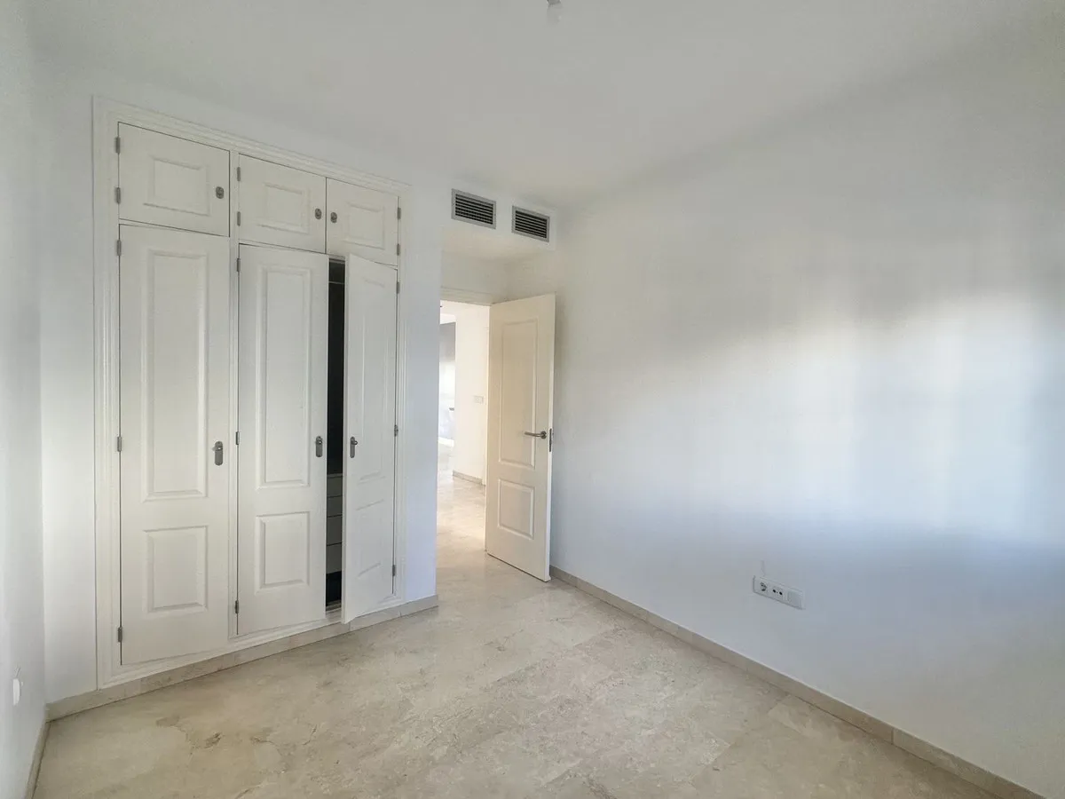 14b416ad-a856-421b-b876-74c95733bd87