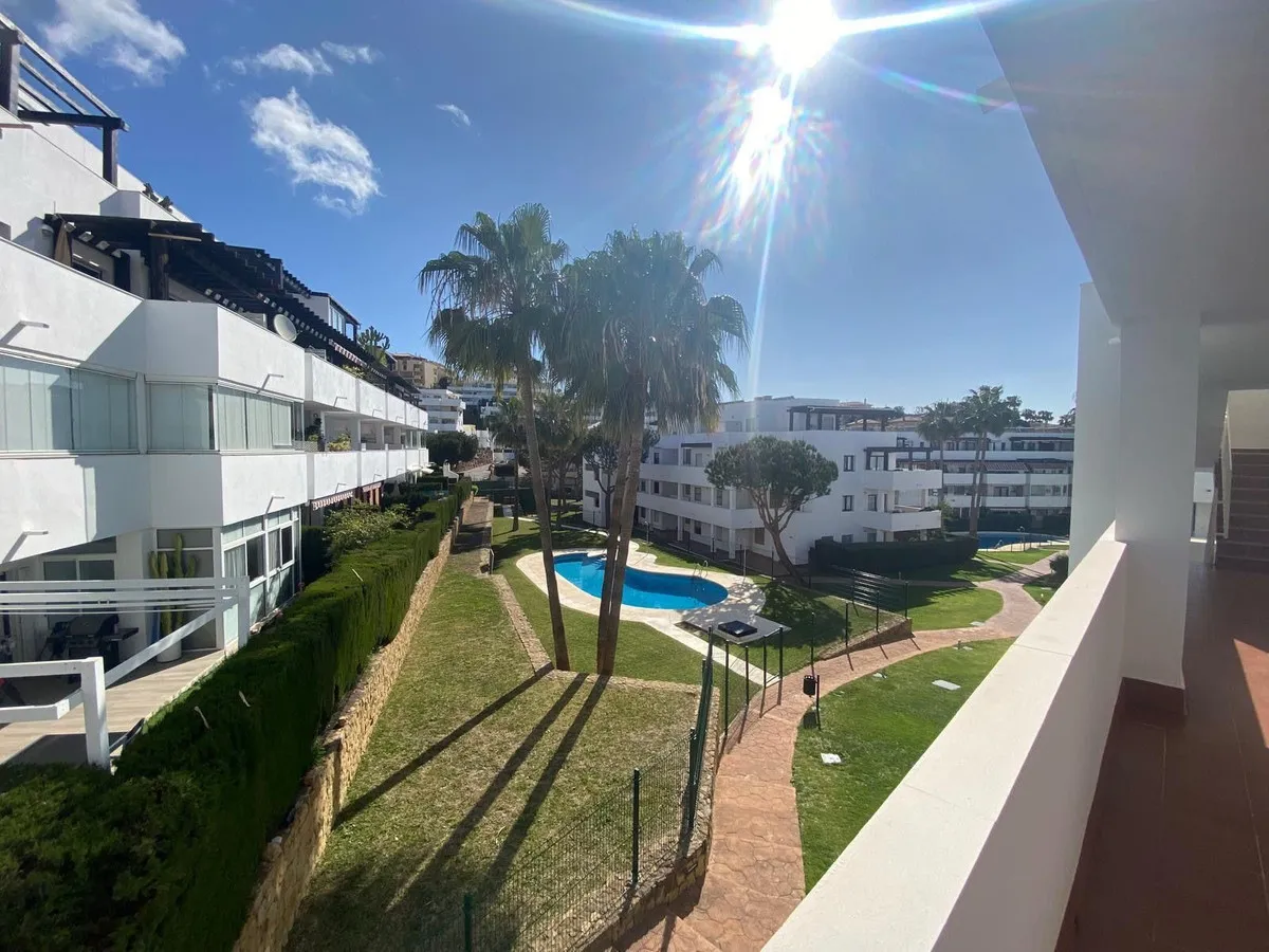 352de2e1-177b-4db1-b43d-34acbc6063ec