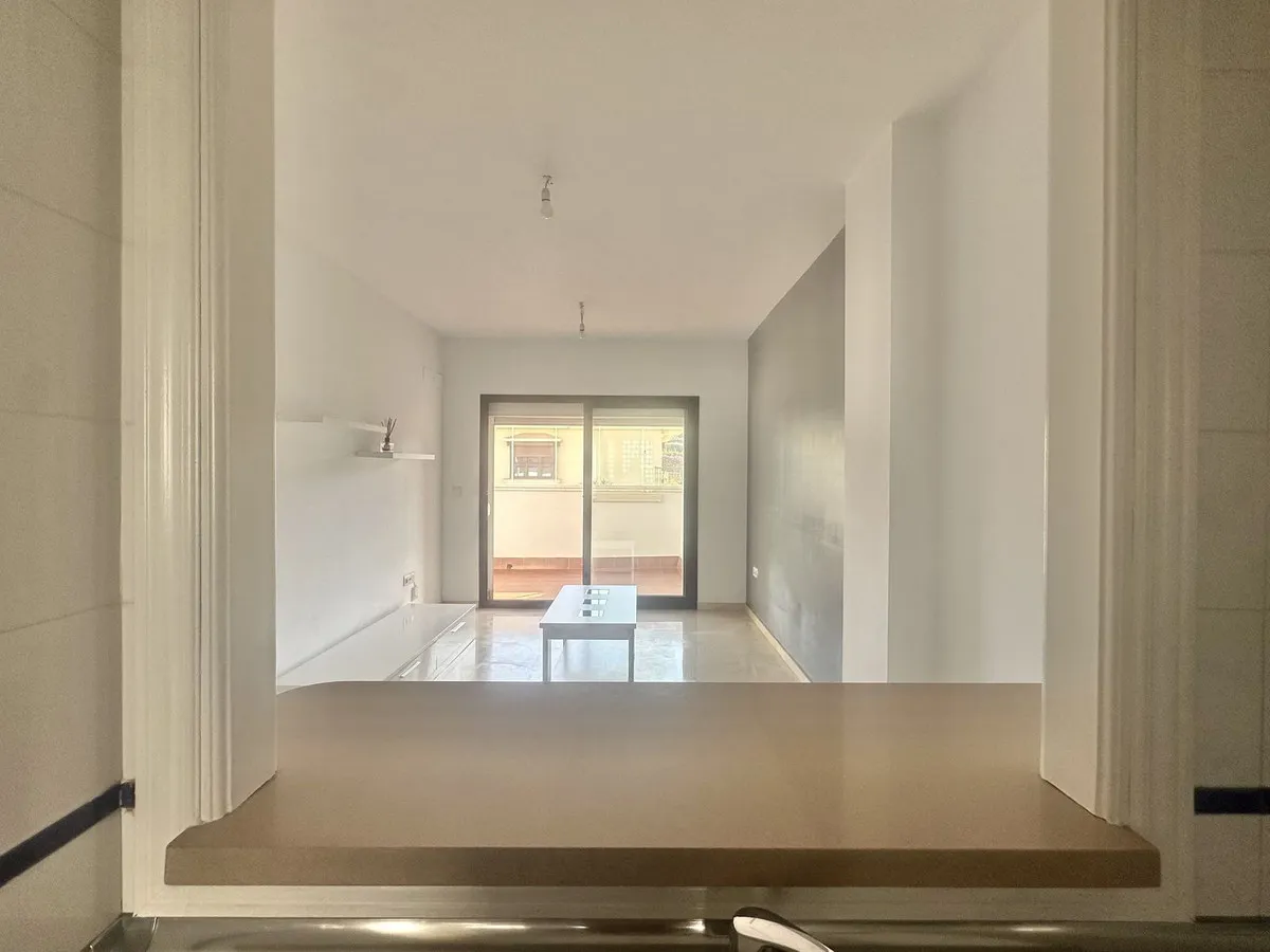 ab361414-e207-4197-aa3e-3392f83fb942