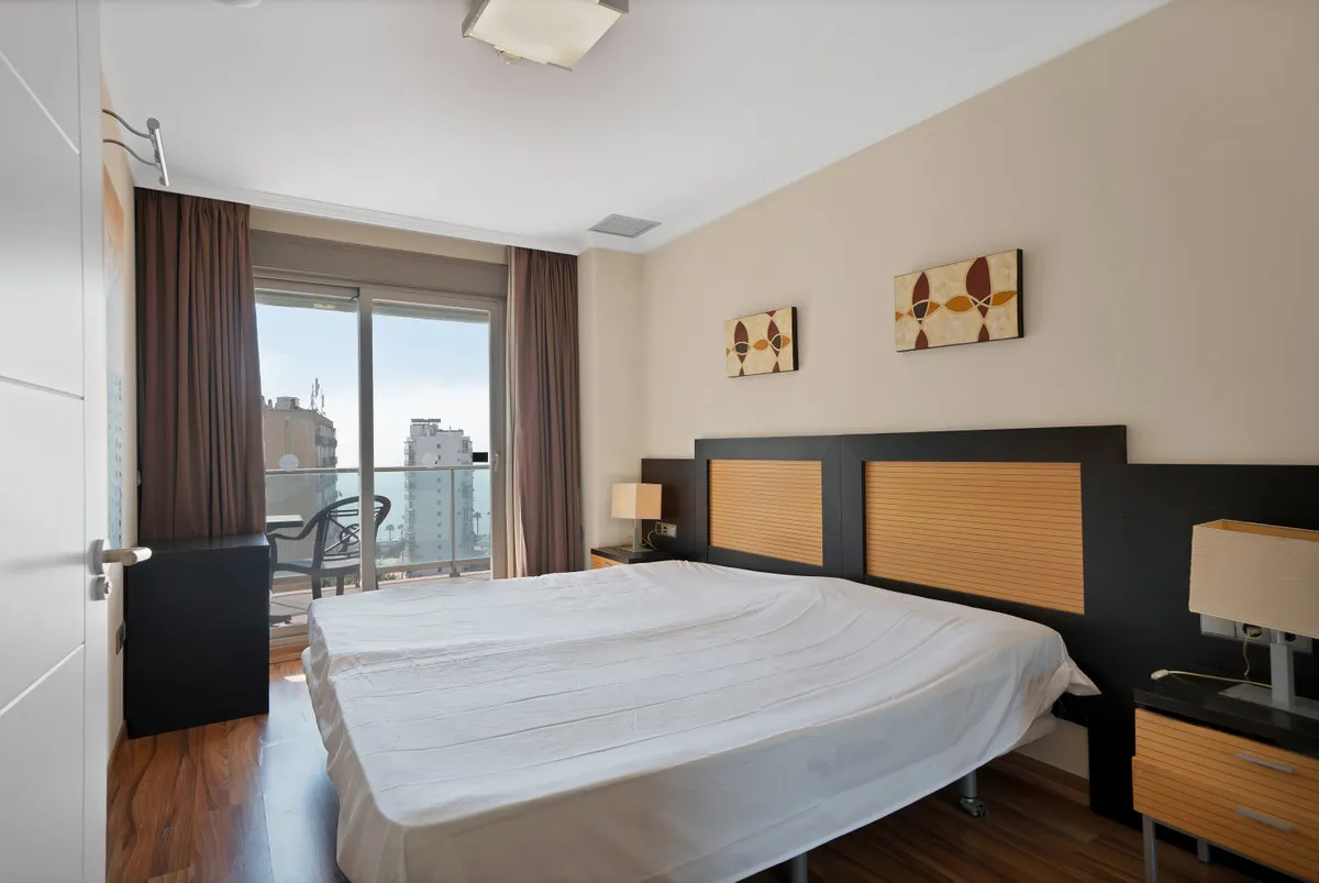 b74c6385-8901-43d7-b026-275260d3dd7d