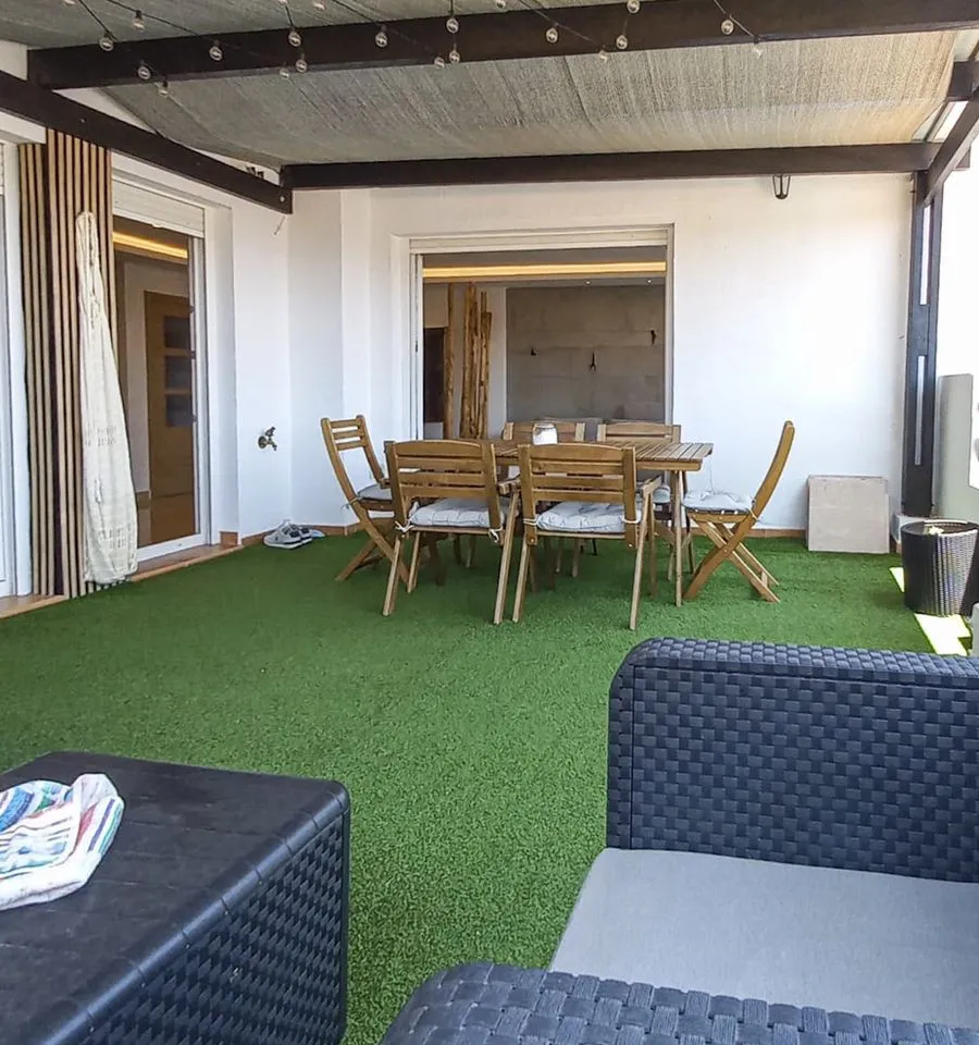 55686585-ea8c-42fd-948e-020991801930