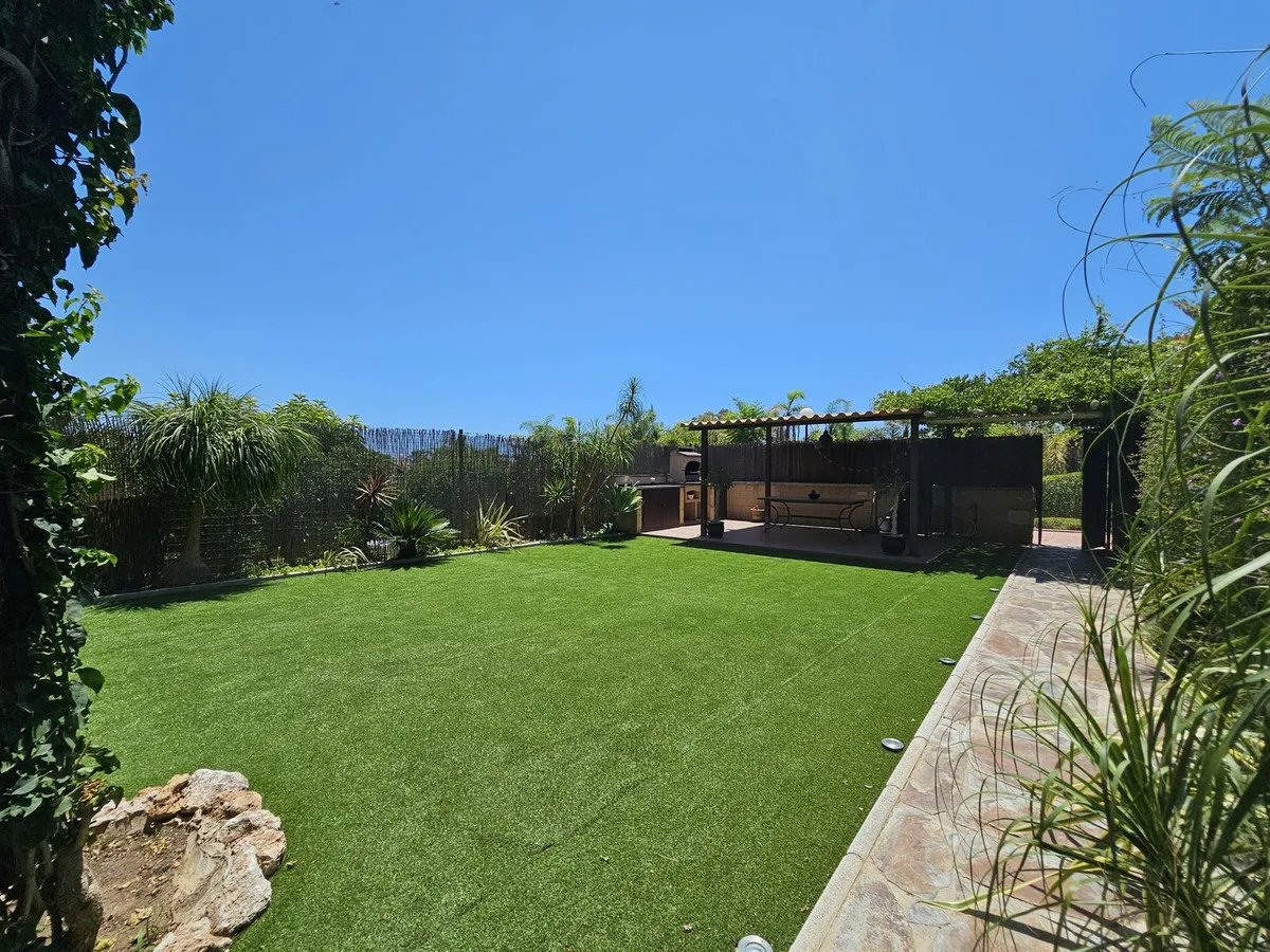 4328770f-6258-4ec8-8ea3-aac0c02af076